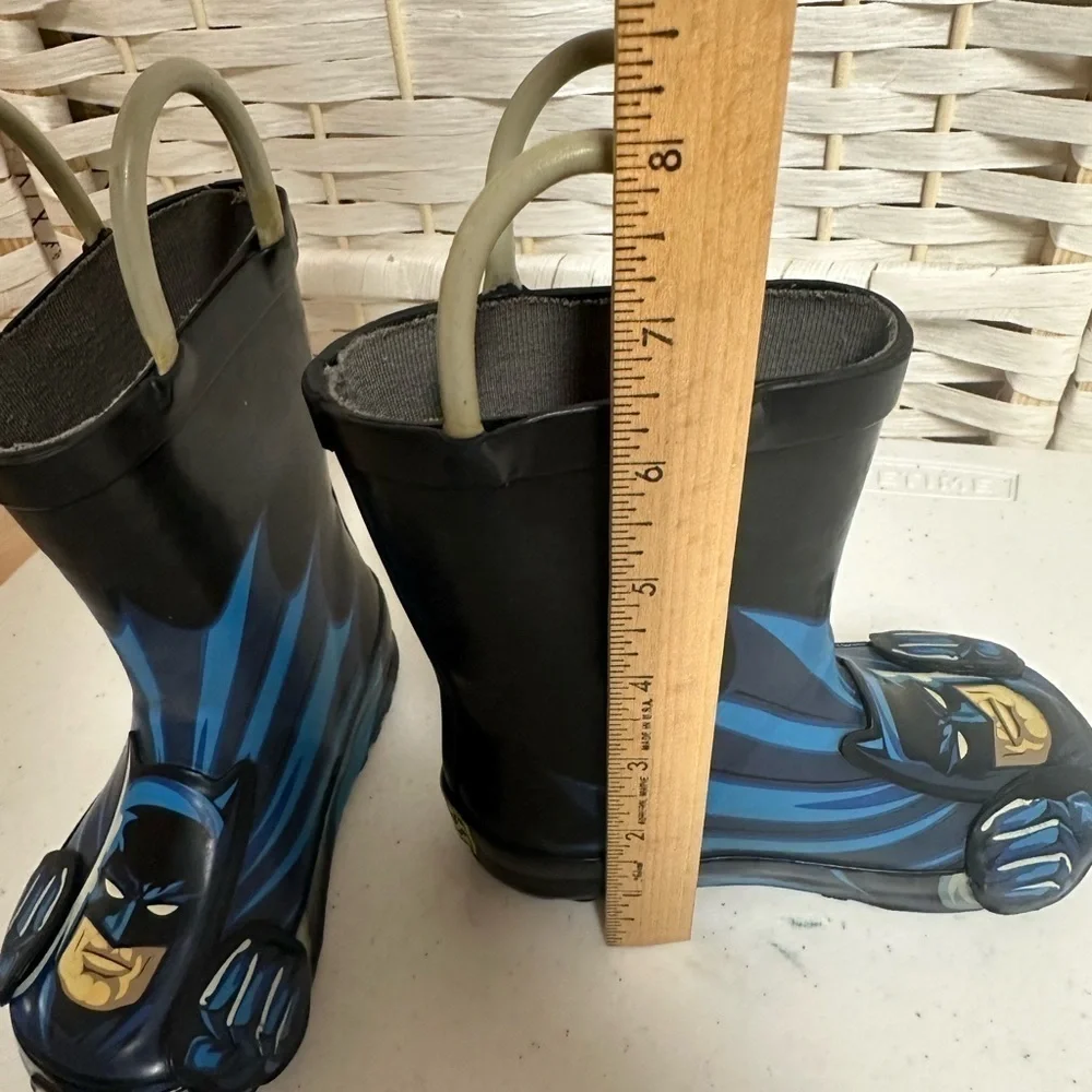 Western‎ Chief kids Batman rain boots size 7 good condition